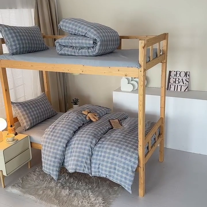 91家纺网 家纺一手货源 找家纺 水洗的故事 2025新款开学季色织水洗棉学生宿舍三件套 麦田兰