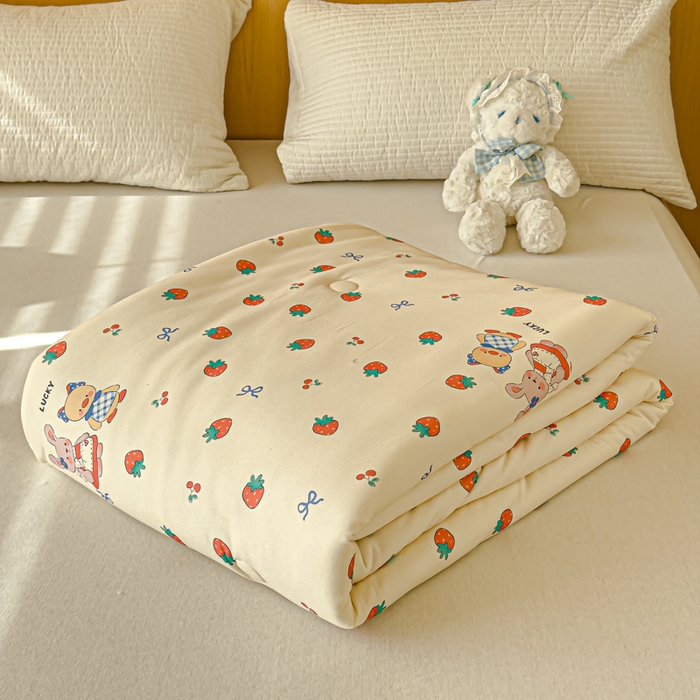 91家纺网 家纺一手货源 找家纺 品乐家纺 2025新款A类针织棉大豆被夏被夏凉被空调被学生被子 草莓兔