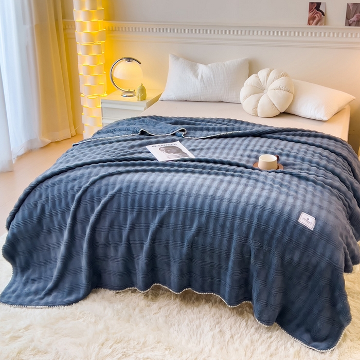 91家纺网 家纺一手货源 找家纺 宜家坊 2025新款高克重双面绒毛卡兔绒多功能毛毯 莫奈蓝