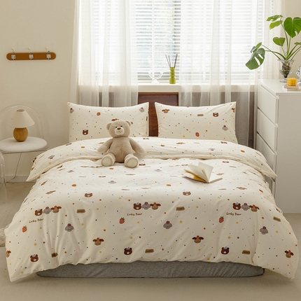 91家纺网 家纺一手货源 找家纺 绫韵2025春夏新款ins清新卡通碎花全棉13372精梳纯棉四件套系列 吉祥三宝