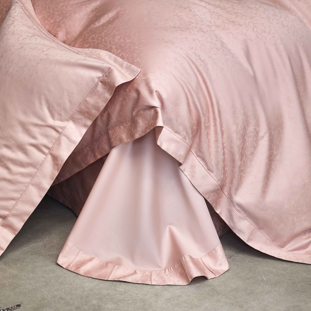 91家纺网 家纺一手货源 找家纺 榻尚家居 2025春夏新款长绒棉全棉纯棉贡缎提花手工立体埋绳工艺四件套 春柔似锦（粉玉）