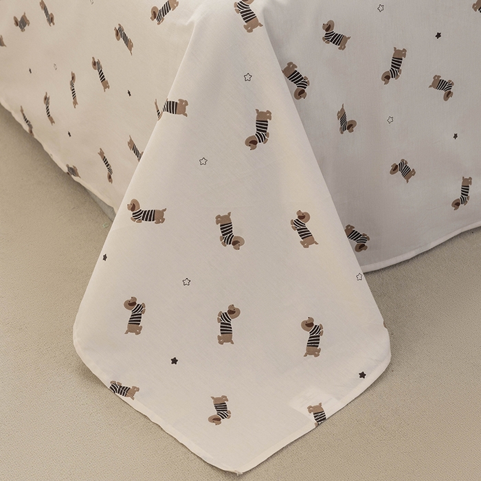 91家纺网 家纺一手货源 找家纺 绫韵 2025春夏新款ins清新卡通碎花全棉13372精梳纯棉单床单系列 条纹狗