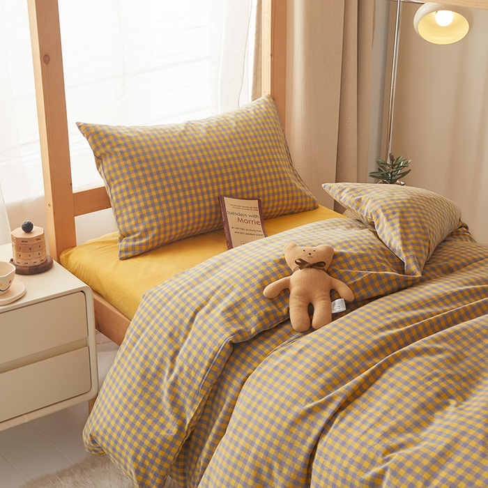 91家纺网 家纺一手货源 找家纺 水洗的故事 2025新款开学季色织水洗棉学生宿舍三件套 紫黄小格