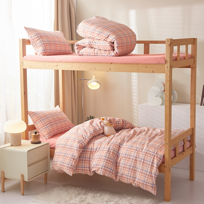 91家纺网 家纺一手货源 找家纺 水洗的故事 2025新款开学季色织水洗棉学生宿舍三件套 恩利尔红