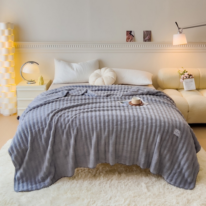 91家纺网 家纺一手货源 找家纺 宜家坊 2025新款高克重双面绒毛卡兔绒多功能毛毯 高级灰