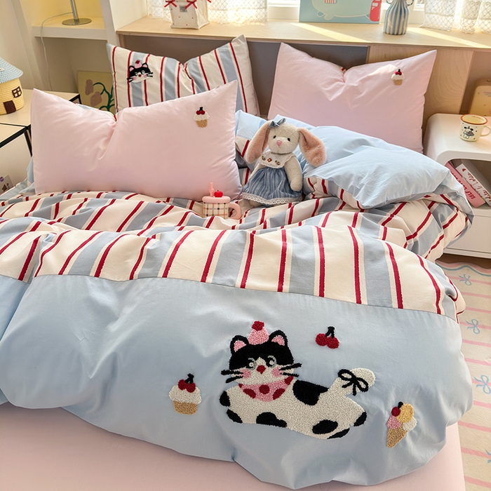 91家纺网 家纺一手货源 找家纺 娜娜 2025新款全棉立体毛巾绣四件套 派对猫咪