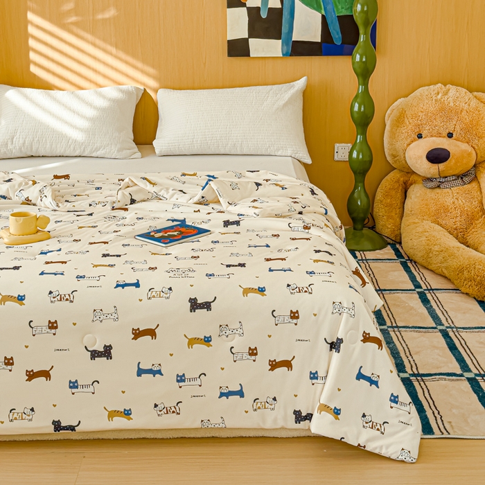 91家纺网 家纺一手货源 找家纺 品乐家纺 2025新款A类针织棉大豆被夏被夏凉被空调被学生被子 快乐的小猫