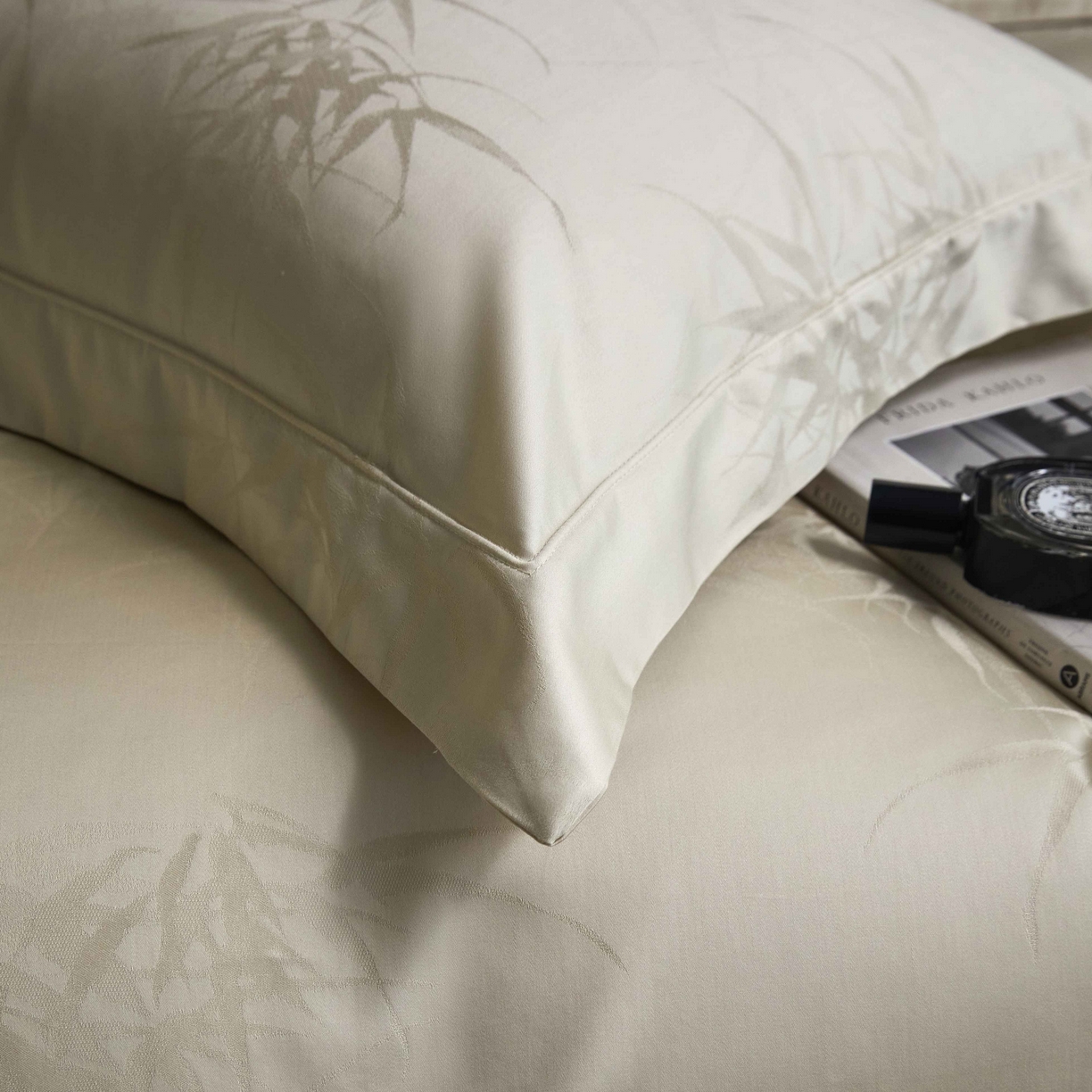 91家纺网 家纺一手货源 找家纺 榻尚家居 2025春夏新款长绒棉全棉纯棉贡缎提花手工立体埋绳工艺四件套 卡斯诺（清新绿）