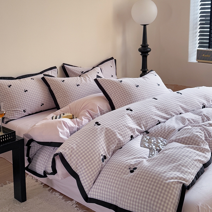 91家纺网 家纺一手货源 找家纺 优悦生活馆2025新款全棉纯棉水洗棉刺绣四件套 紫格-樱桃