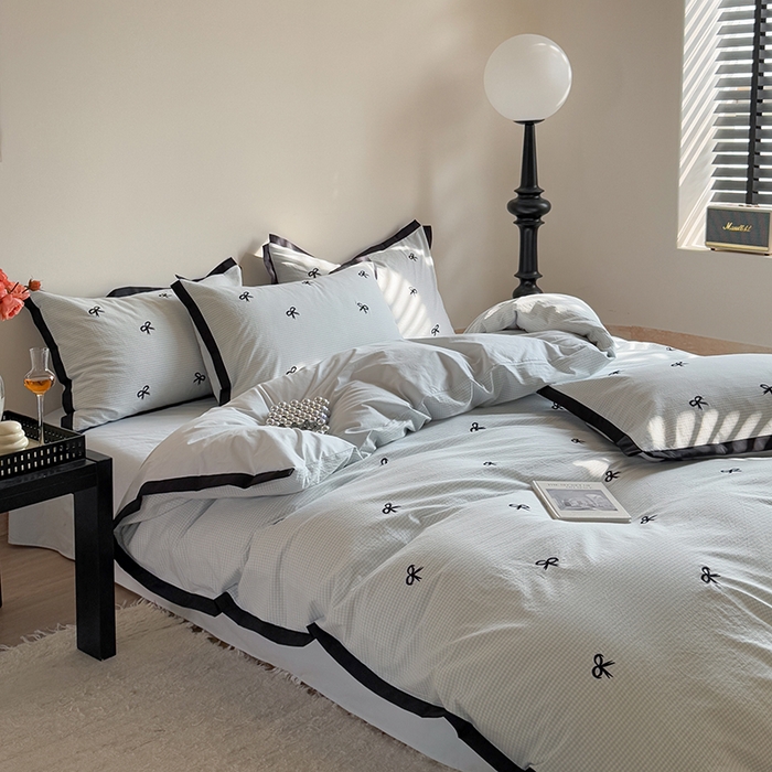 91家纺网 家纺一手货源 找家纺 优悦生活馆2025新款全棉纯棉水洗棉刺绣四件套 蓝小格-蝴蝶结