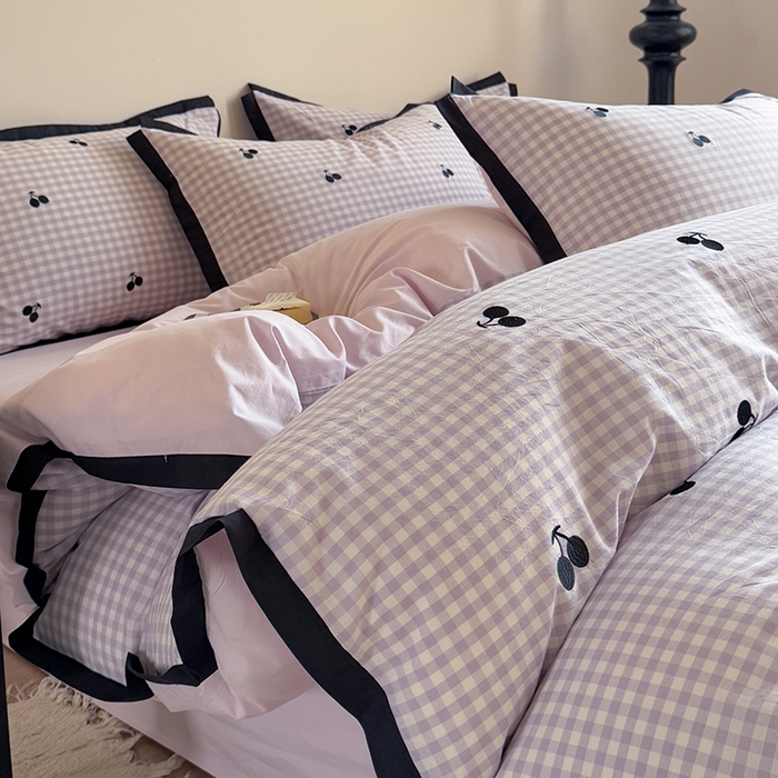 91家纺网 家纺一手货源 找家纺 优悦生活馆2025新款全棉纯棉水洗棉刺绣四件套 紫格-樱桃