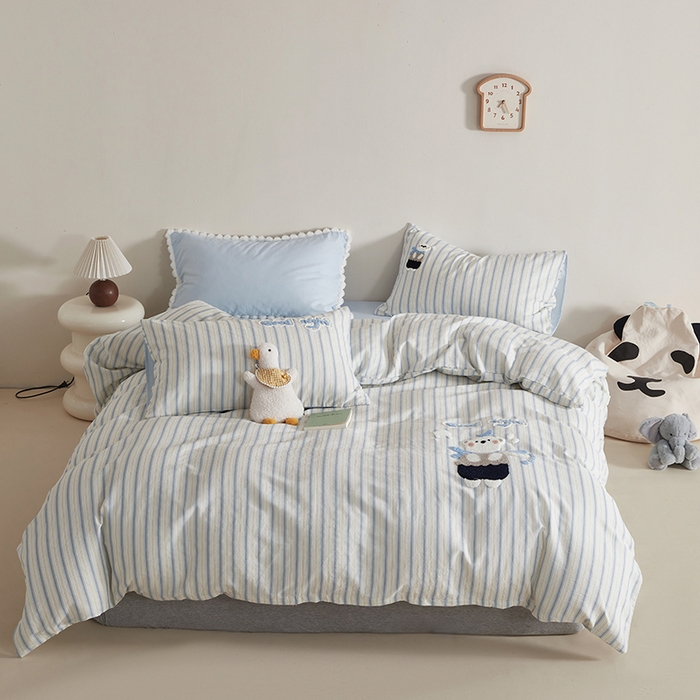 91家纺网 家纺一手货源 找家纺 怡家居 2025新款全棉双层纱可爱卡通毛巾绣四件套 晚安熊