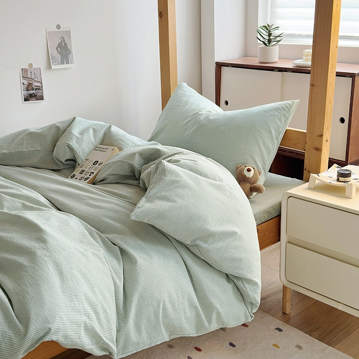 91家纺网 家纺一手货源 找家纺 水洗的故事 2025新款A类色织水洗棉学生三件套 绿细密条-