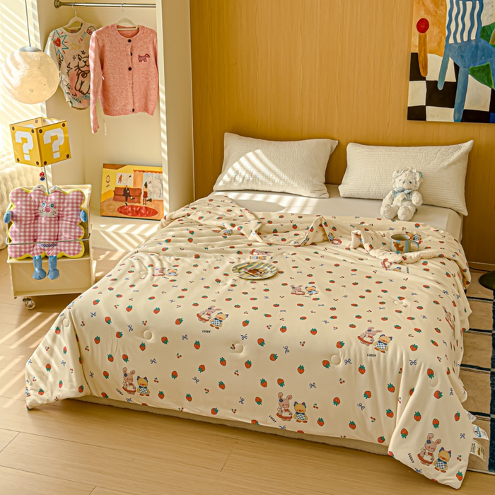 91家纺网 家纺一手货源 找家纺 品乐家纺 2025新款A类针织棉大豆被夏被夏凉被空调被学生被子 草莓兔