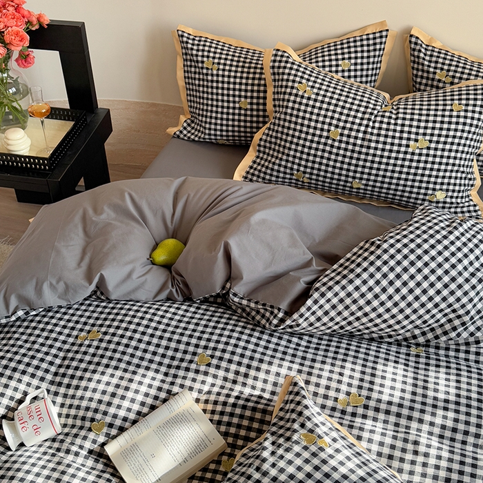 91家纺网 家纺一手货源 找家纺 优悦生活馆2025新款全棉纯棉水洗棉刺绣四件套 黑格-爱心