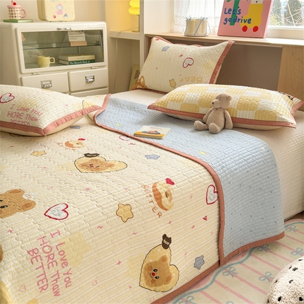 91家纺网 家纺一手货源 找家纺 美优兰 2025新款双面全棉水洗床盖黄油小熊