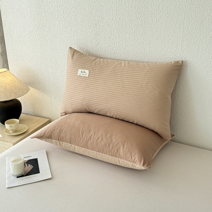 91家纺网 家纺一手货源 找家纺 眠博士 2025新款高支高密60支全棉条纹提花单枕套 枕套-提花雅咖