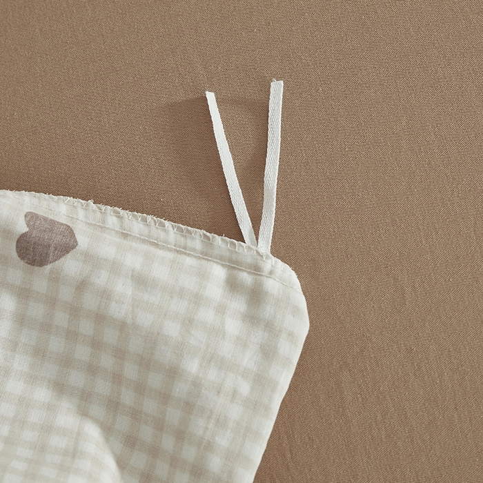 91家纺网 家纺一手货源 找家纺 怡家居 2025新款全棉双层纱可爱卡通毛巾绣四件套 欢乐狗