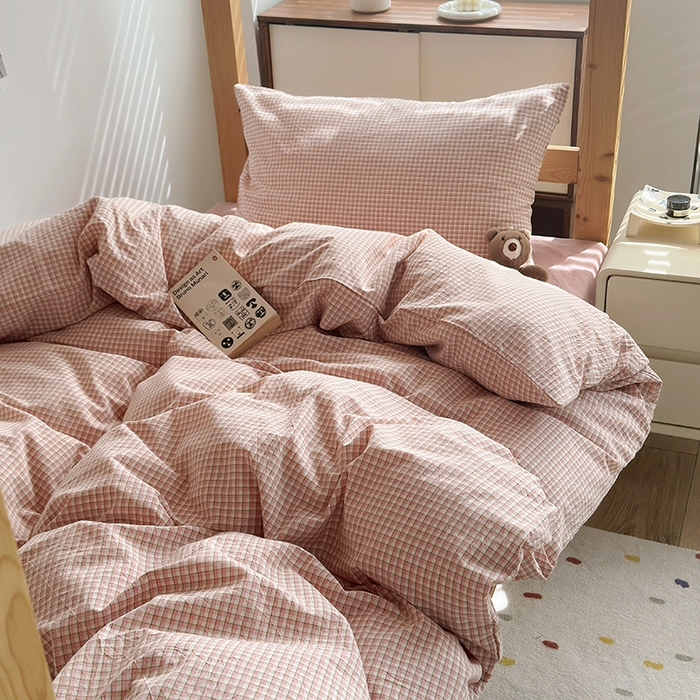 91家纺网 家纺一手货源 找家纺 水洗的故事 2025新款A类色织水洗棉学生三件套 西西里粉-