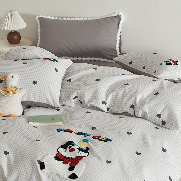 91家纺网 家纺一手货源 找家纺 怡家居 2025新款全棉双层纱可爱卡通毛巾绣四件套 萌趣猫