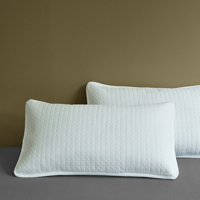 91家纺网 家纺一手货源 找家纺 金牛枕芯 2025新款夹棉防水隔脏枕套 白色