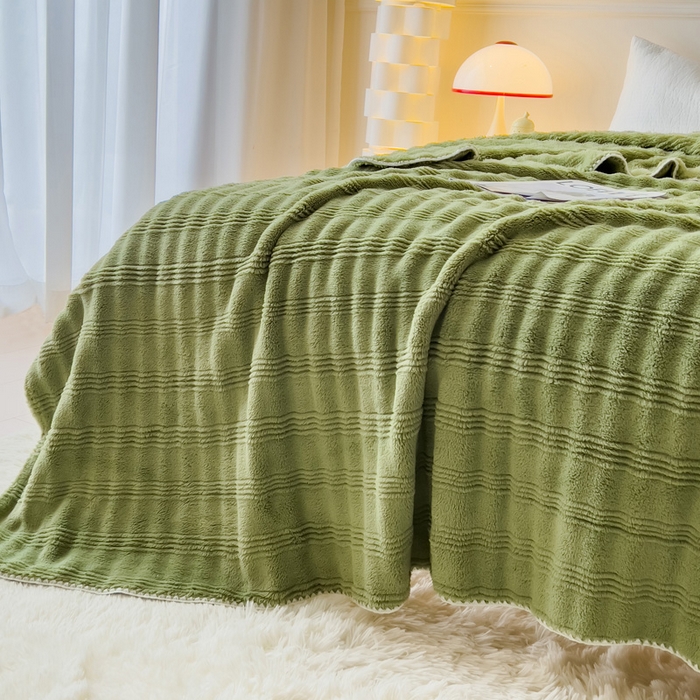 91家纺网 家纺一手货源 找家纺 宜家坊 2025新款高克重双面绒毛卡兔绒多功能毛毯 抹茶绿