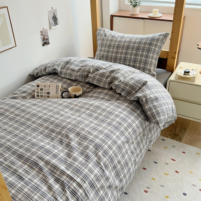 91家纺网 家纺一手货源 找家纺 水洗的故事 2025新款A类色织水洗棉学生三件套 灰线格-