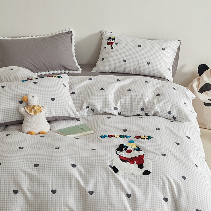 91家纺网 家纺一手货源 找家纺 怡家居 2025新款全棉双层纱可爱卡通毛巾绣四件套 萌趣猫