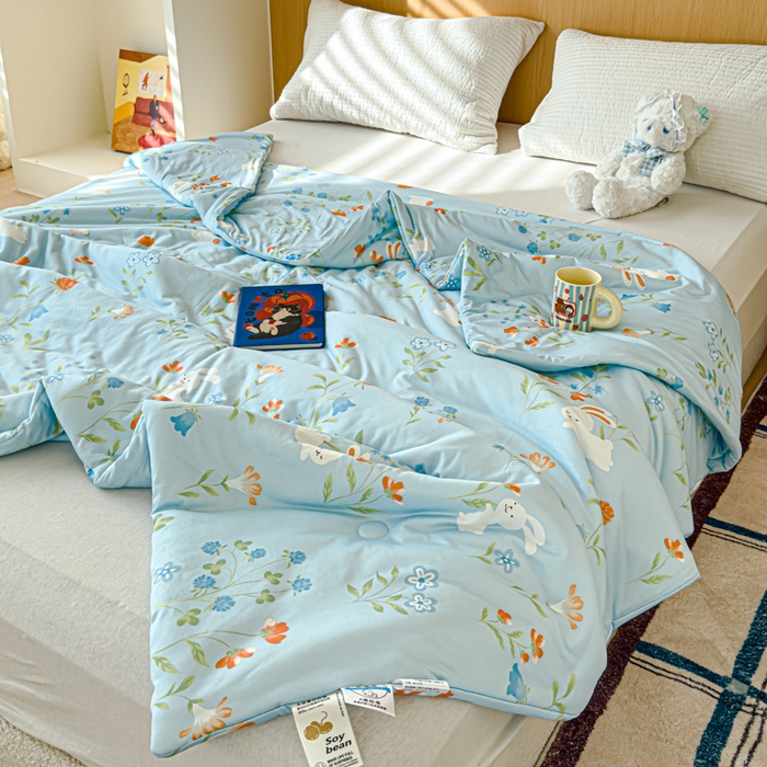 91家纺网 家纺一手货源 找家纺 品乐家纺 2025新款A类针织棉大豆被夏被夏凉被空调被学生被子 花丛兔