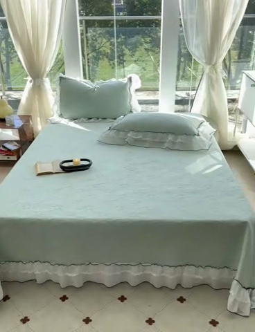 91家纺网 家纺一手货源 找家纺 （总）金喜 2025新款韩版木棉纯色床盖双层蕾丝边夹棉床盖-星梦系列