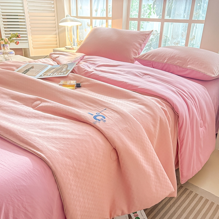 91家纺网 家纺一手货源 找家纺 芙绣 芙绣 2025新款七彩华夫格提花夏被四件套夏凉被空调被 浅玉+粉