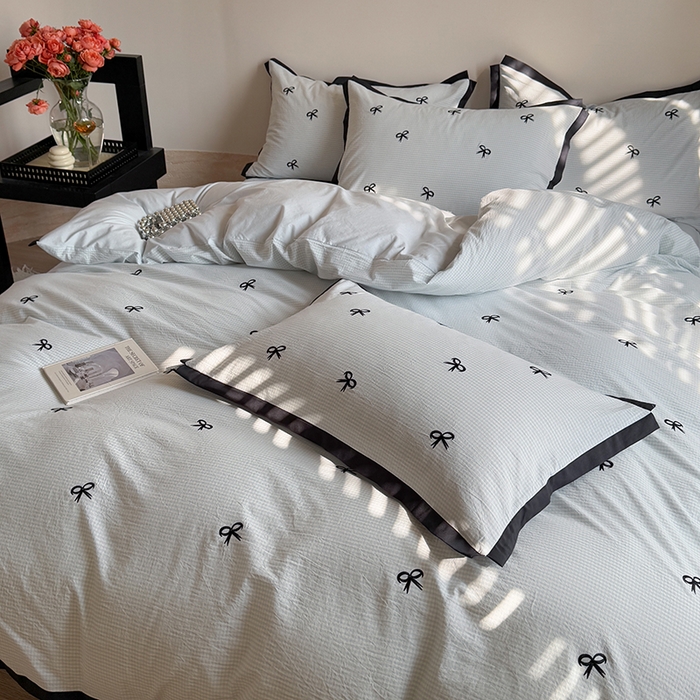 91家纺网 家纺一手货源 找家纺 优悦生活馆2025新款全棉纯棉水洗棉刺绣四件套 蓝小格-蝴蝶结