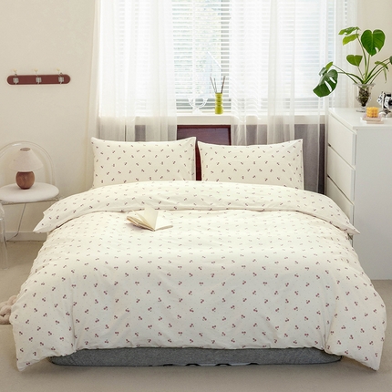 91家纺网 家纺一手货源 找家纺 绫韵2025春夏新款ins清新卡通碎花全棉13372精梳纯棉四件套系列 迎夏