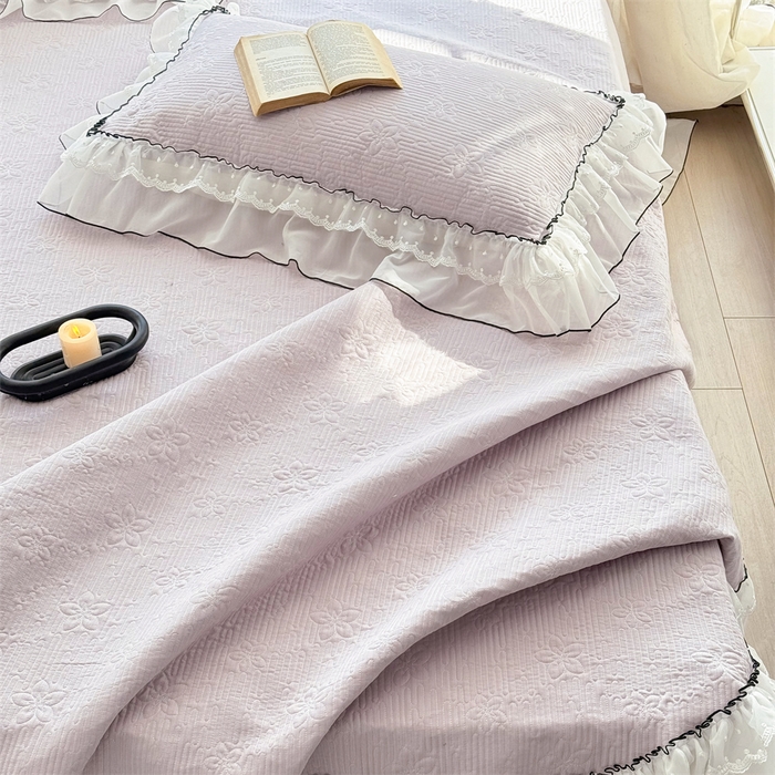 91家纺网 家纺一手货源 找家纺 金喜 2025新款韩版木棉纯色床盖双层蕾丝边夹棉床盖-星梦系列 星梦-芋泥