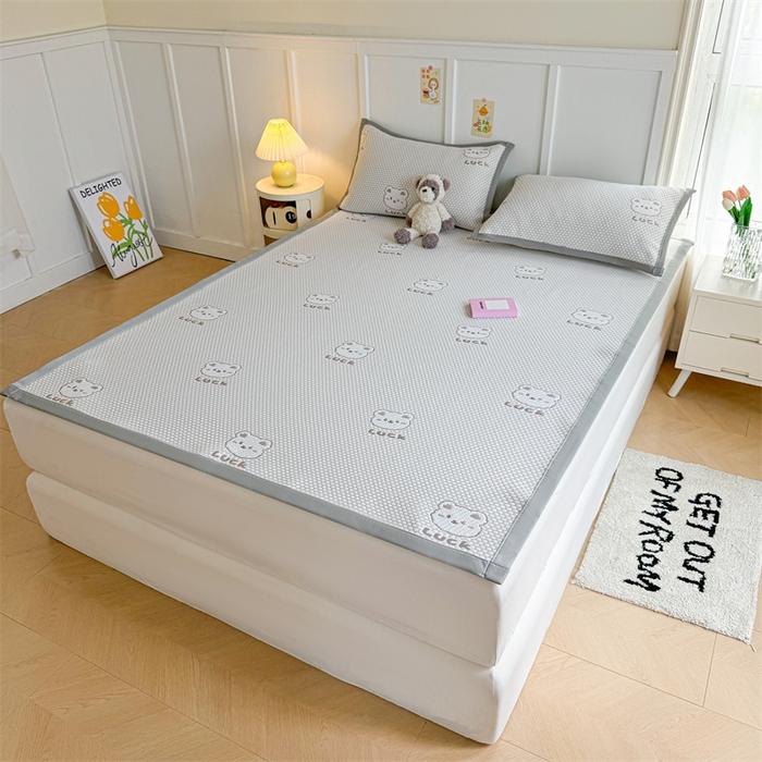 91家纺网 家纺一手货源 找家纺 喜居 2025新款LUCK小冰熊冰豆豆凉席 LUCK小冰熊-咖