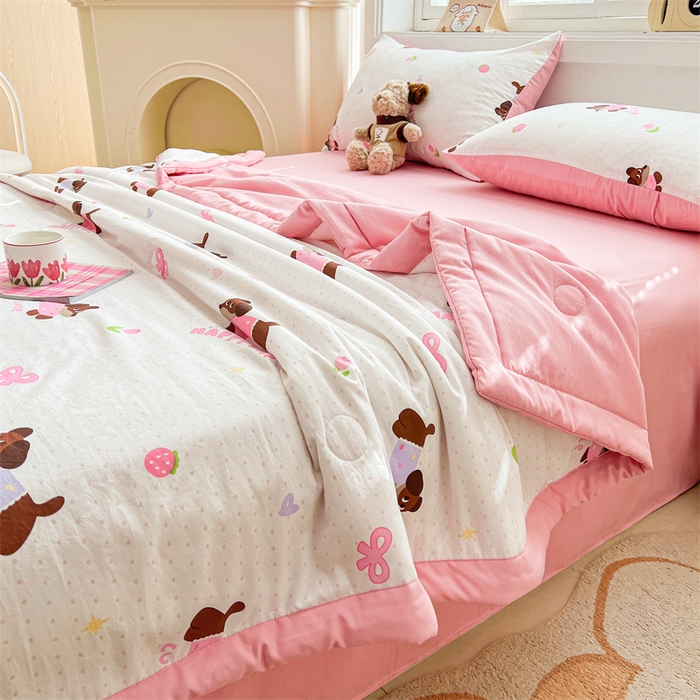 91家纺网 家纺一手货源 找家纺 秋泽家纺 2025春夏新款水洗棉双层纱大豆纤维夏被夏凉被空调被 快乐汪汪