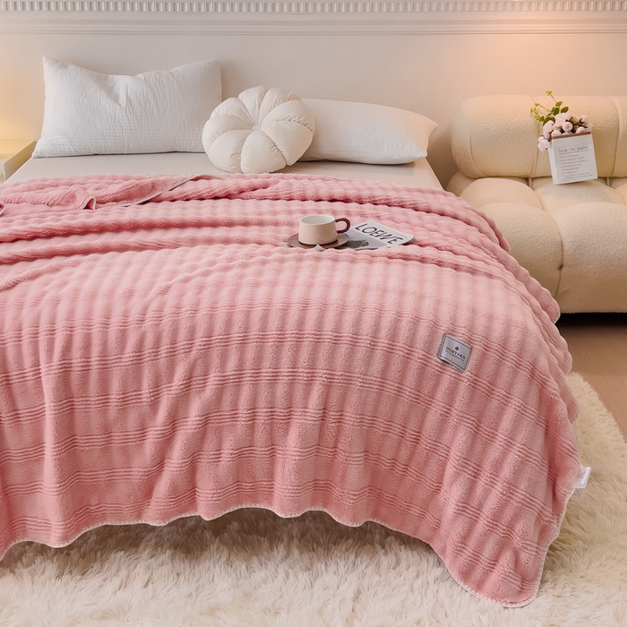 91家纺网 家纺一手货源 找家纺 宜家坊 2025新款高克重双面绒毛卡兔绒多功能毛毯 蜜桃粉