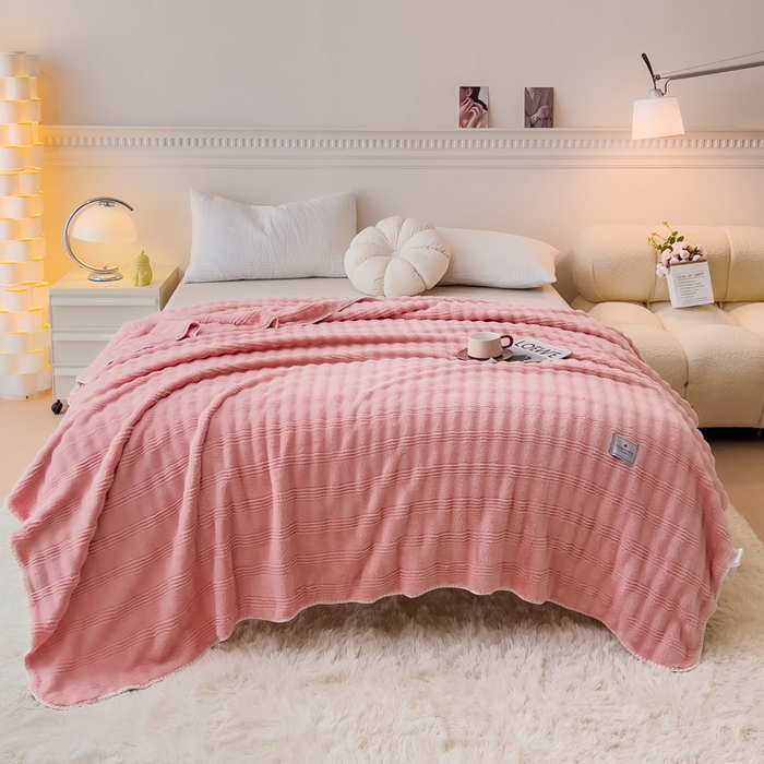 91家纺网 家纺一手货源 找家纺 宜家坊 2025新款高克重双面绒毛卡兔绒多功能毛毯 蜜桃粉