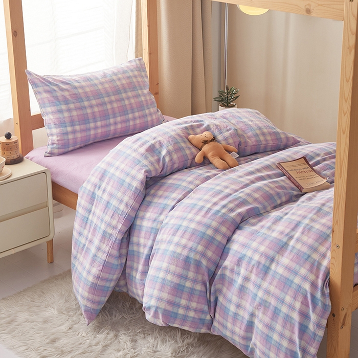 91家纺网 家纺一手货源 找家纺 水洗的故事 2025新款开学季色织水洗棉学生宿舍三件套 炫彩紫