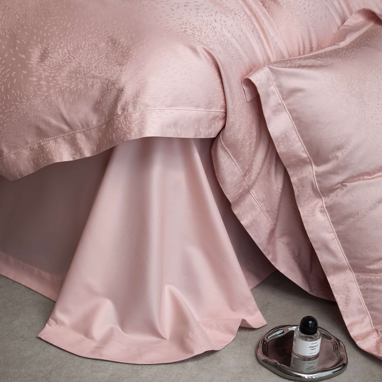 91家纺网 家纺一手货源 找家纺 榻尚家居 2025春夏新款长绒棉全棉纯棉贡缎提花手工立体埋绳工艺四件套 星耀（樱花粉）