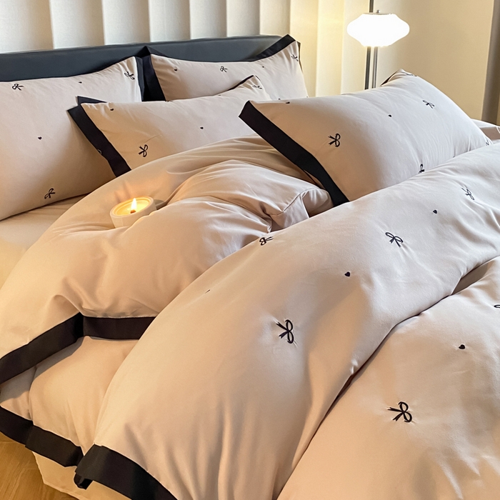 91家纺网 家纺一手货源 找家纺 米彩家纺 2025新款水洗磨毛四件套-蝴蝶结爱心系列 蝴蝶结浅香槟