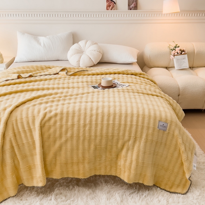 91家纺网 家纺一手货源 找家纺 宜家坊 2025新款高克重双面绒毛卡兔绒多功能毛毯 荧光黄