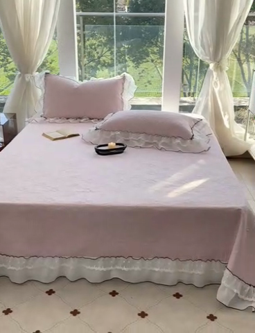 91家纺网 家纺一手货源 找家纺 金喜 2025新款韩版木棉纯色床盖双层蕾丝边夹棉床盖-星梦系列 星梦-桃夭