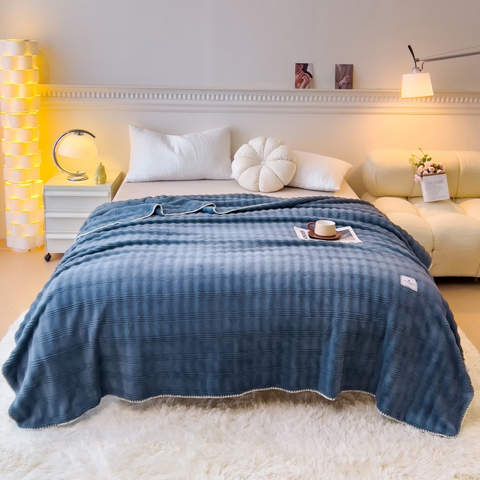 91家纺网 家纺一手货源 找家纺 宜家坊 2025新款高克重双面绒毛卡兔绒多功能毛毯 莫奈蓝