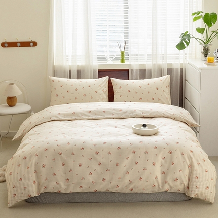 91家纺网 家纺一手货源 找家纺 绫韵2025春夏新款ins清新卡通碎花全棉13372精梳纯棉四件套系列 春日礼盒