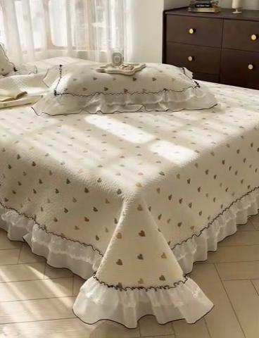 91家纺网 家纺一手货源 找家纺 （总）金喜 2025新款韩版木棉印花小清新床盖双层蕾丝边夹棉床盖-小清新系列