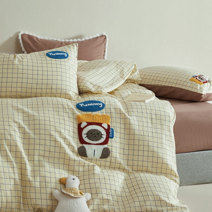 91家纺网 家纺一手货源 找家纺 怡家居 2025新款全棉双层纱可爱卡通毛巾绣四件套 薯条仔