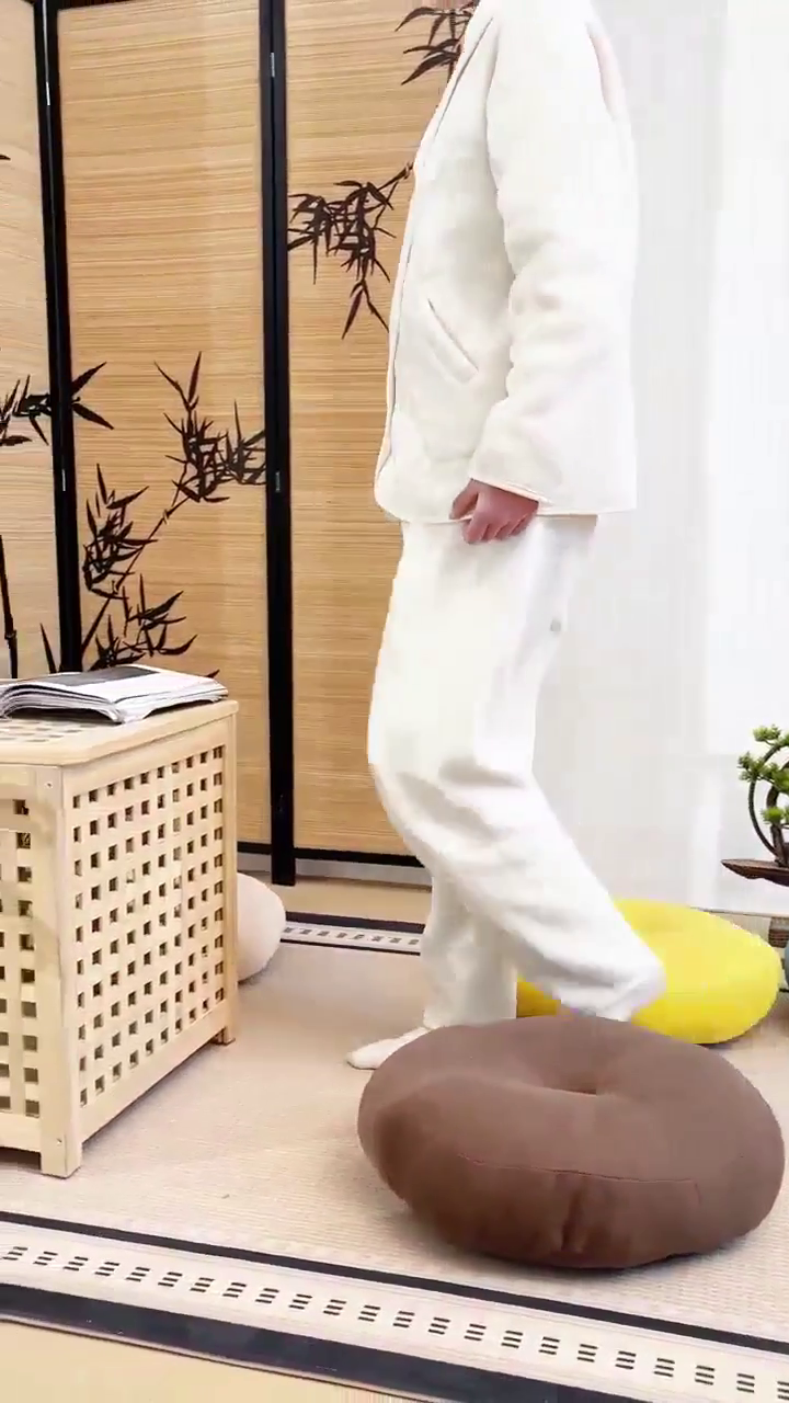 91家纺网 家纺一手货源 找家纺 沐沐家纺 2026新款韩国绒蒲团坐垫 明黄