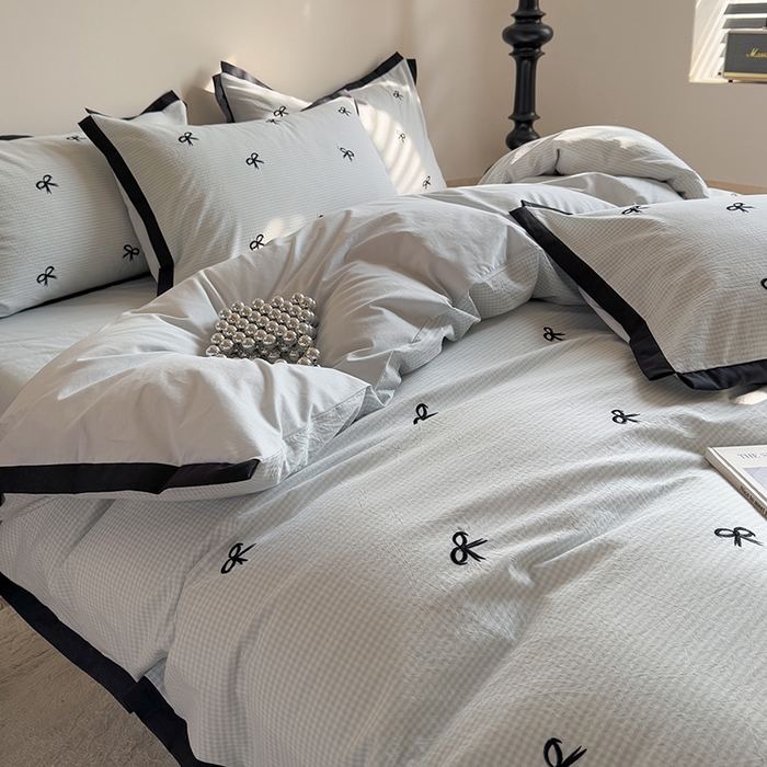 91家纺网 家纺一手货源 找家纺 优悦生活馆2025新款全棉纯棉水洗棉刺绣四件套 蓝小格-蝴蝶结