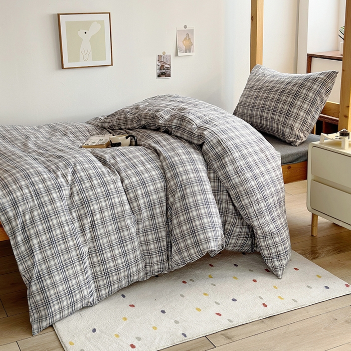 91家纺网 家纺一手货源 找家纺 水洗的故事 2025新款A类色织水洗棉学生三件套 灰线格-